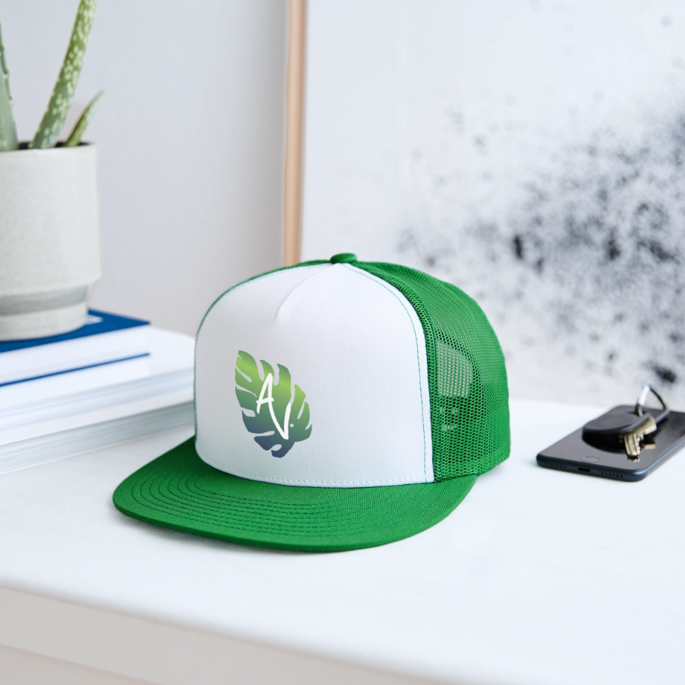 Adventure Villa Classic Trucker hat - white/kelly green